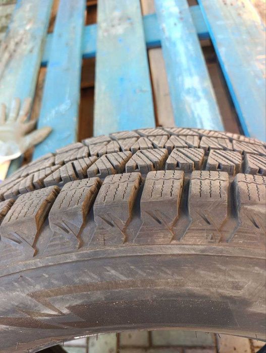 275/60 R20 Bridgestone blizzak DM-V3  шини бу зима