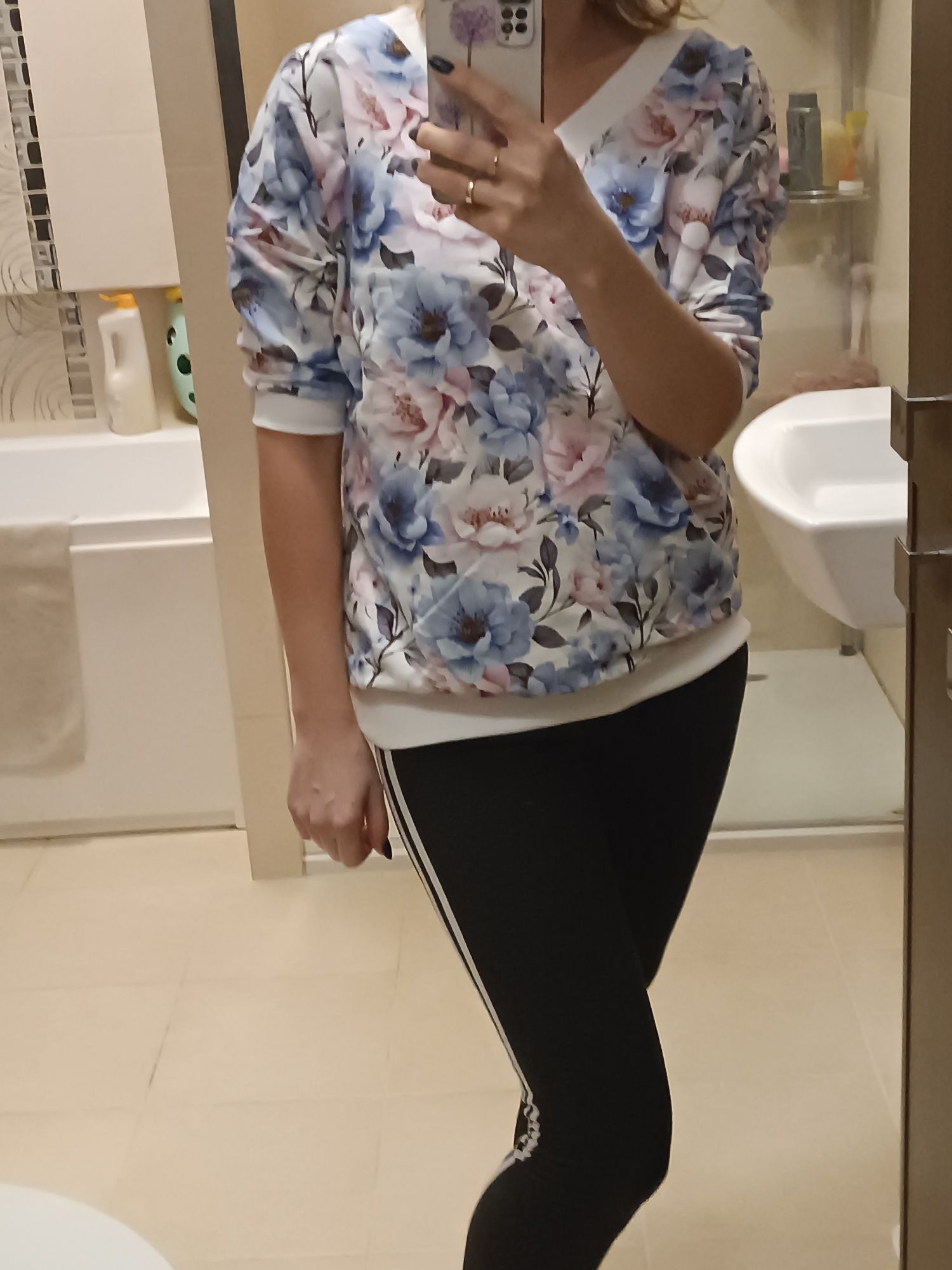 Nowa bluza w kwiaty