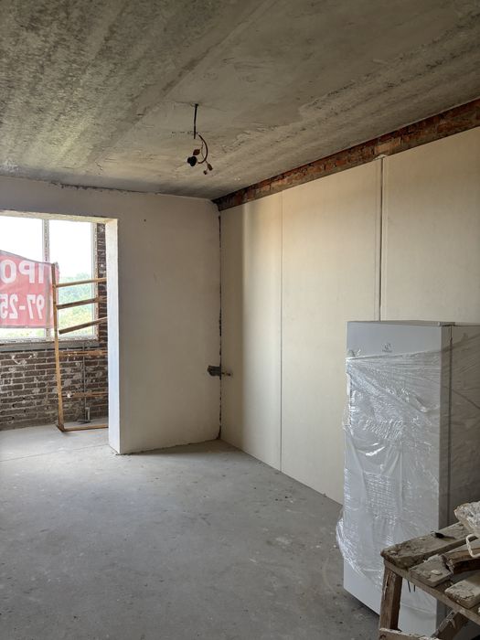 Однокімнатна квартира в зданій новобудові