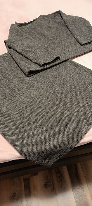 Костюм жіночий зі спідницею