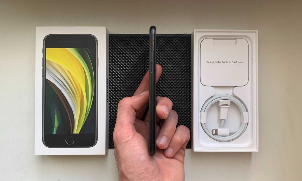 НОВЫЙ - iPhone SE 2020 - 128 гб - NEVERLOCK - 100% АКБ - BLACK