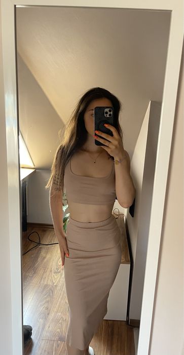 Prążkowany komplet  beżowy top+ spódnica lato