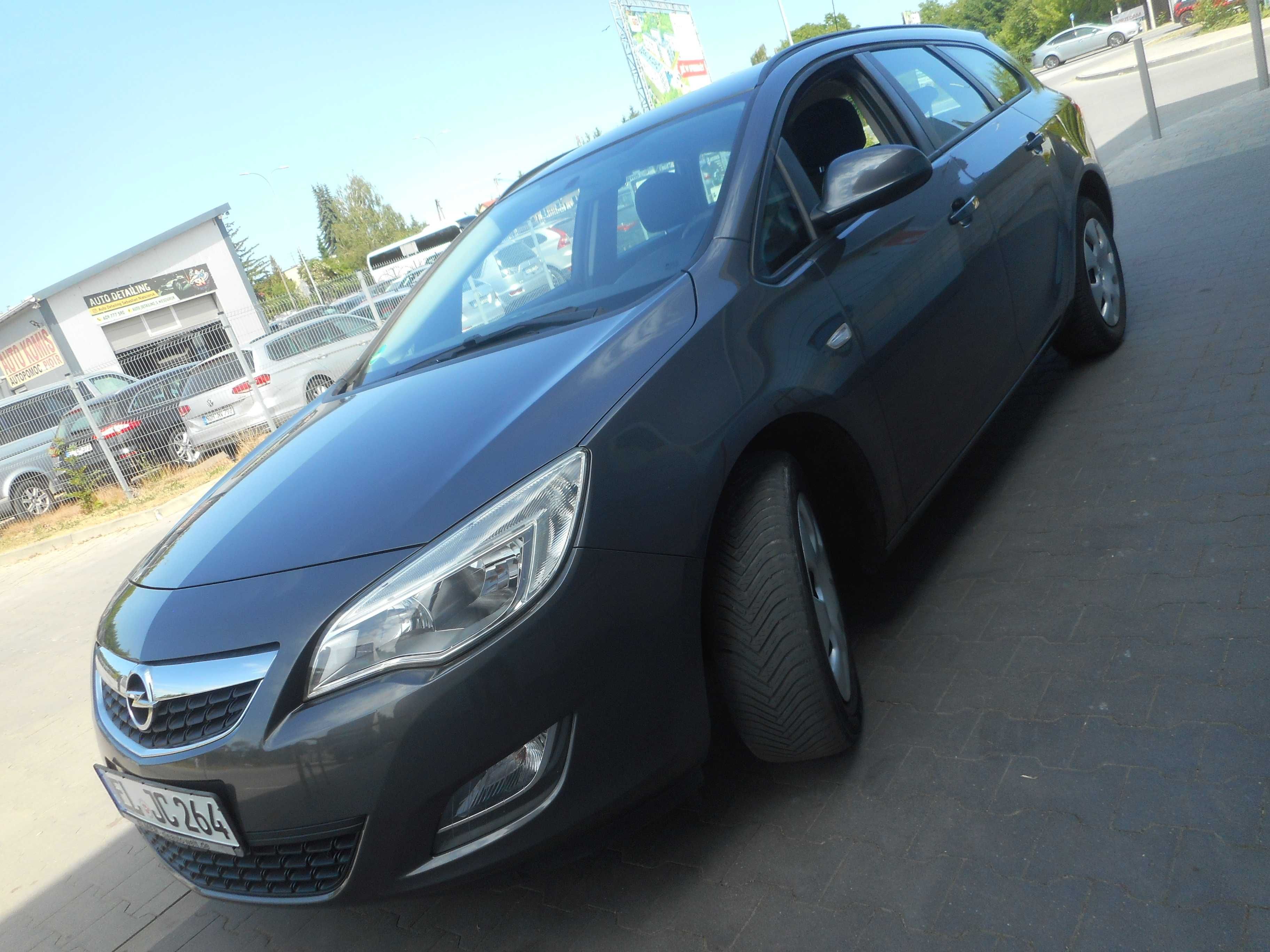 Opel Astra J 1,4T 120 KM, z Niemiec, zadbany, idealny!