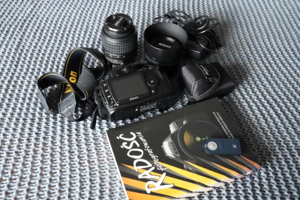 NIKON D60/NikkorDX 18-55 mm/Nikkor 50 mm 1/8