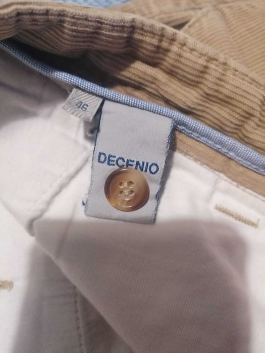 Calças da Decenio