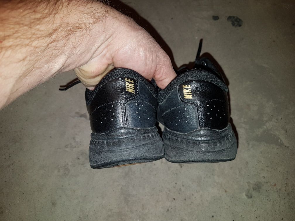 Buty Nike 38.5 skórzane.