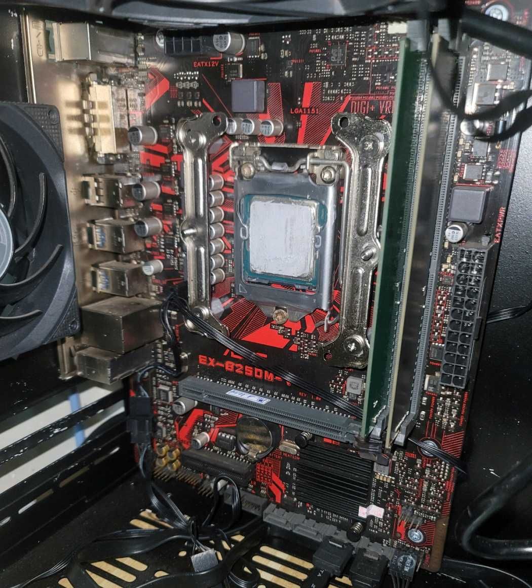 Набір (i7-6700) e3-1240v5 8*3.9GHz та Asus ex-B250m-v s1151