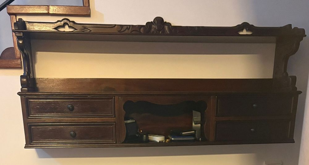 Móvel decorativo com gavetas