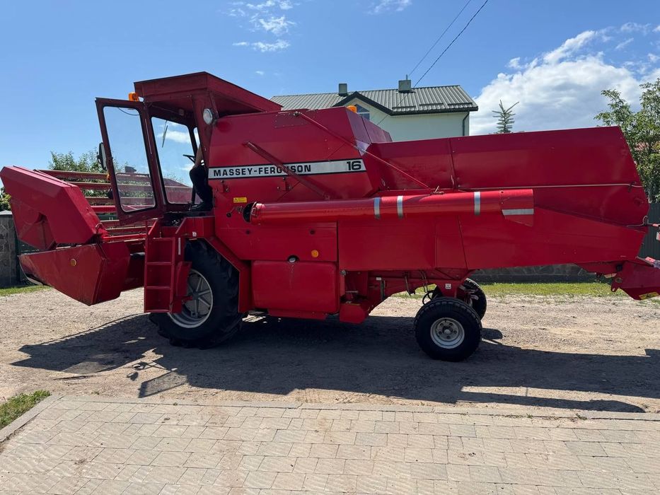 Комбайн свіжопригнаний Massey Ferguson 16