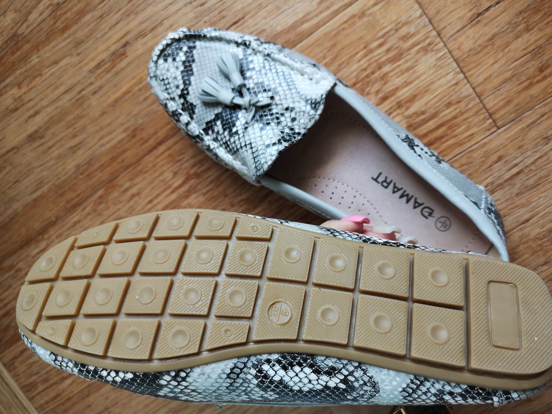 Mokasyny Damart nowe skóra skórzane loafersy lordsy profilowane oddych