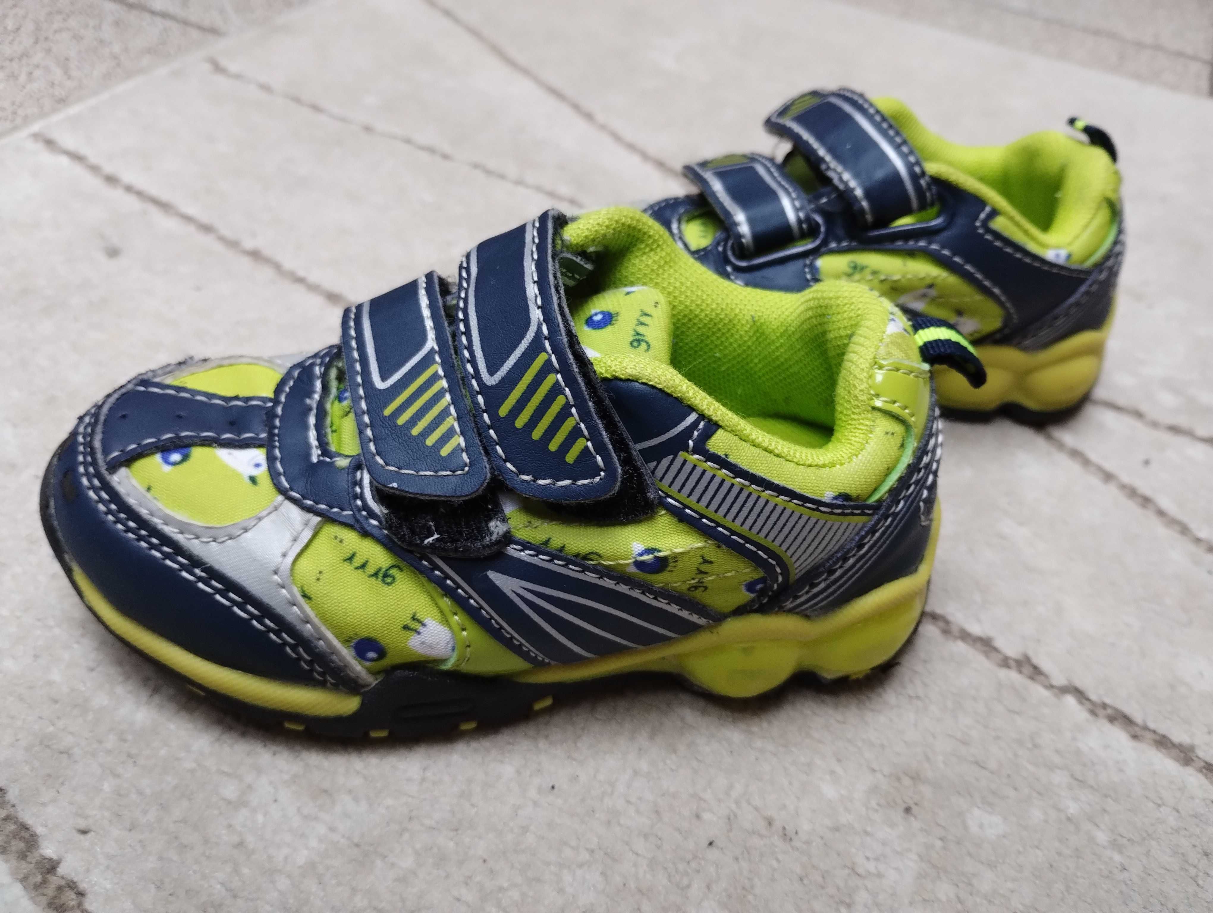 Buty chłopięce  adidaski 23 stan BDB Wieliczka Inpost GRATIS trampki