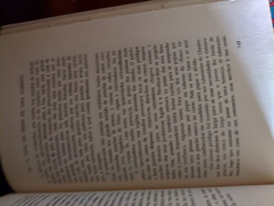 A Vida Quotidiana Em Inglaterra no tempo de Isabel I por Léon Lemonnie
