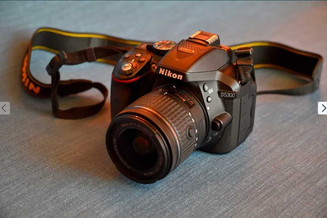 NIKON D5300 + AF-P DX NIKKOR 18-55mm f/3.5-5.6G VR + akcesoria