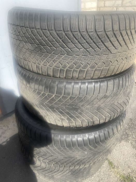 Продам зимові шини Pirelli winter scorpion 23 року 285/45/R 21