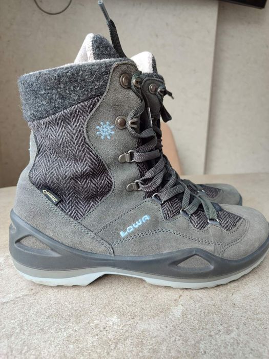 Жіночі черевики Lowa