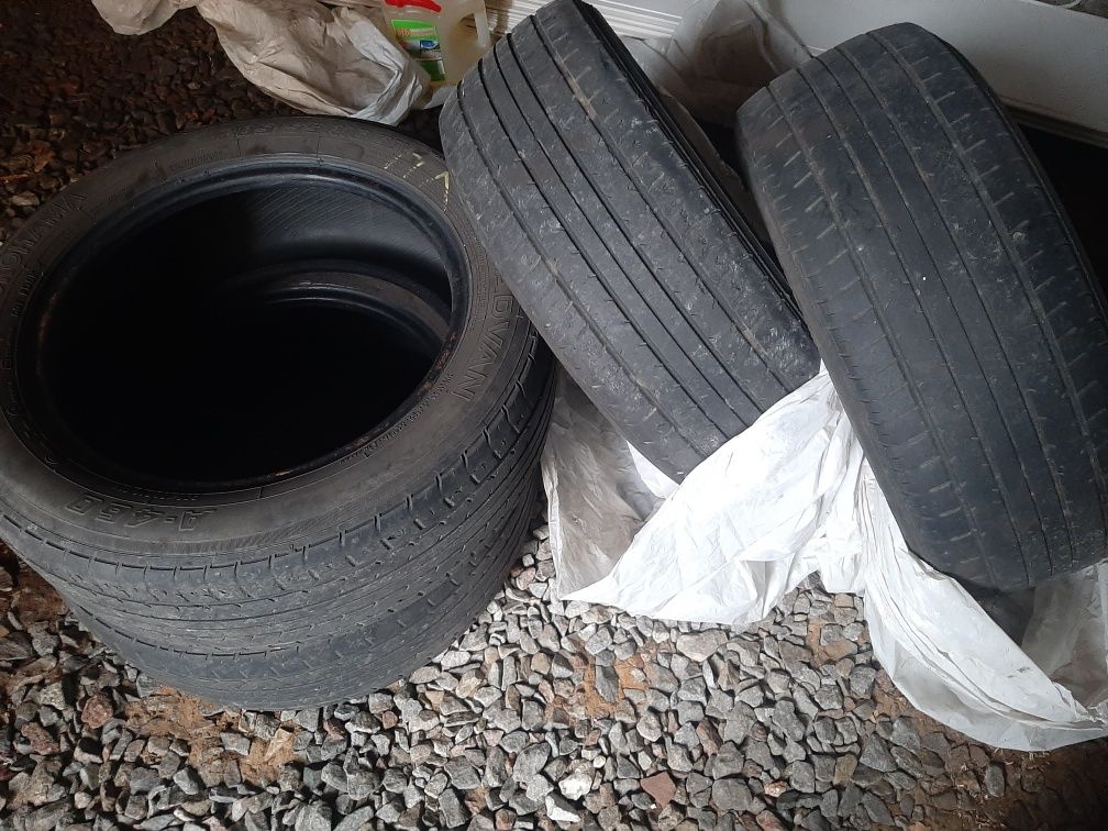 Покрышки Yokogama Advan 205/55R16 комплект.