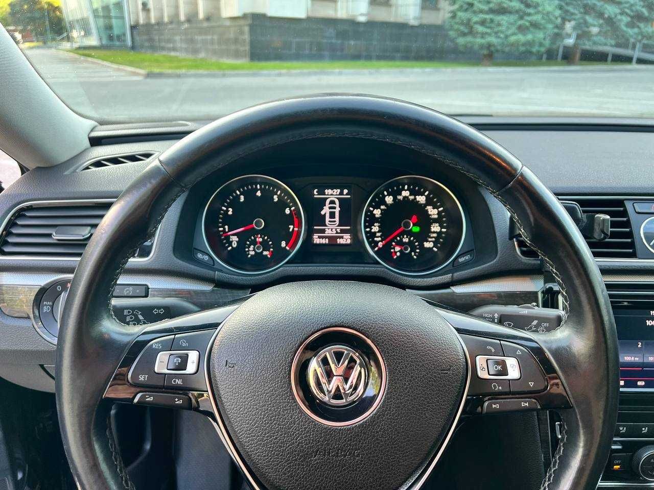 Продам Volkswagen PASSAT B8 в топовой комплектации SE COMFORTLINE