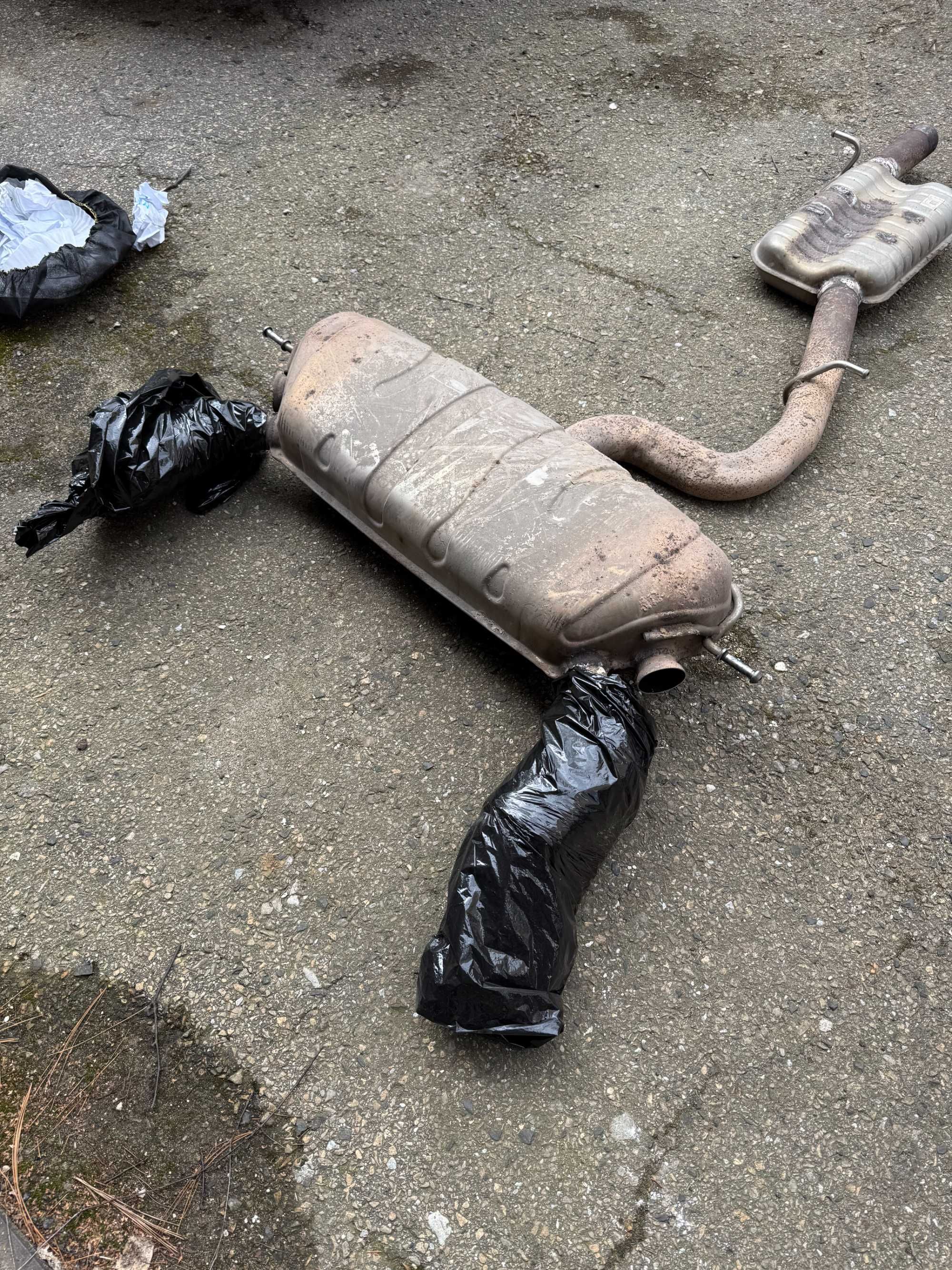 Wydech tłumik końcowy + środkowy OEM VW GOLF 7R, 7.5R, GTI, S3
