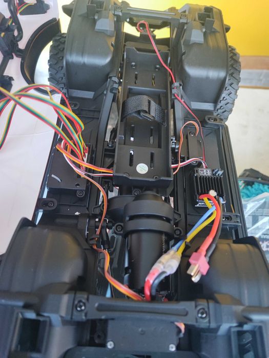 RC Bronco traxxas Kyosho losi axial hpi arrma tamiya crawler brushless