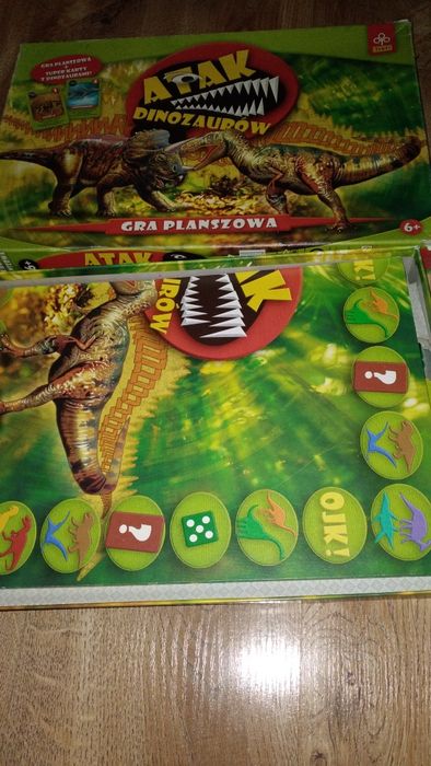 Gra rodzinna Atak dinozaurów. Używana. Stan dobry