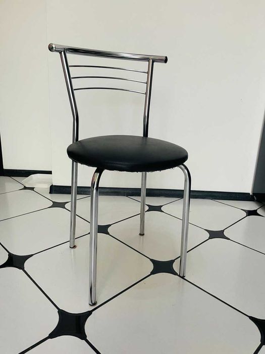 Продам крісла в хорошому стані