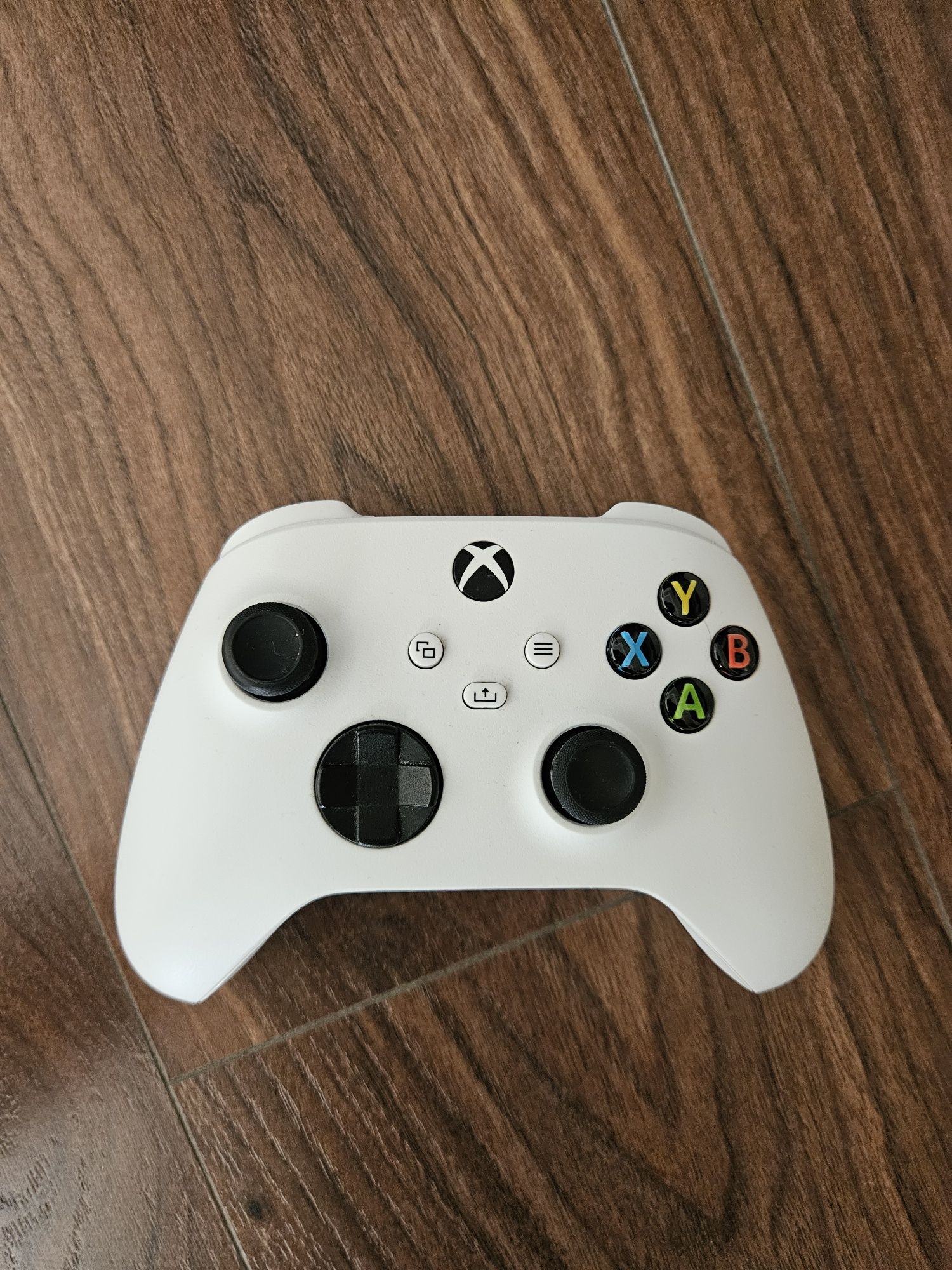 Xbox series S +dysk 512 GB seagate + Ładowarka + dodatkowy akumulator