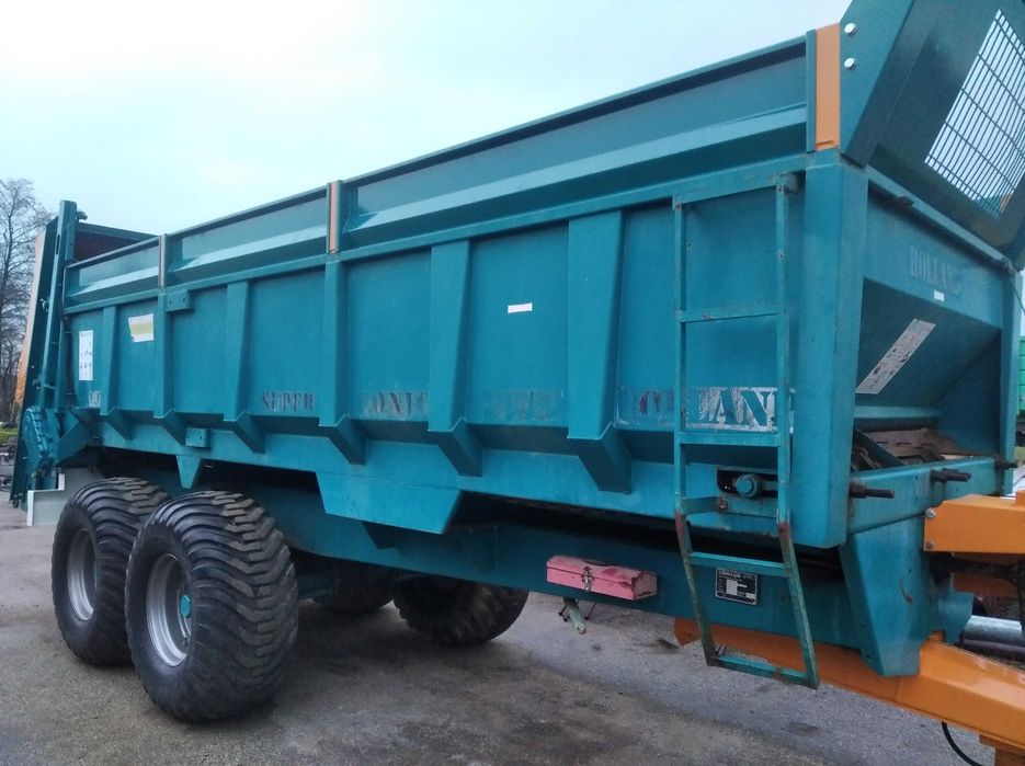 Rozrzutnik obornika , wapna Rolland E 160