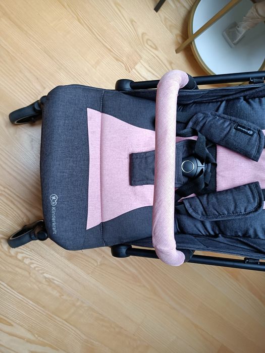 Wózek spacerowy Kinderkraft Indy różowo szary