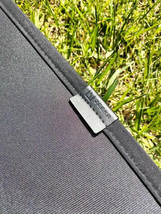 Солнцезащитная шторка для панорамы Zeekr 001 оригинал