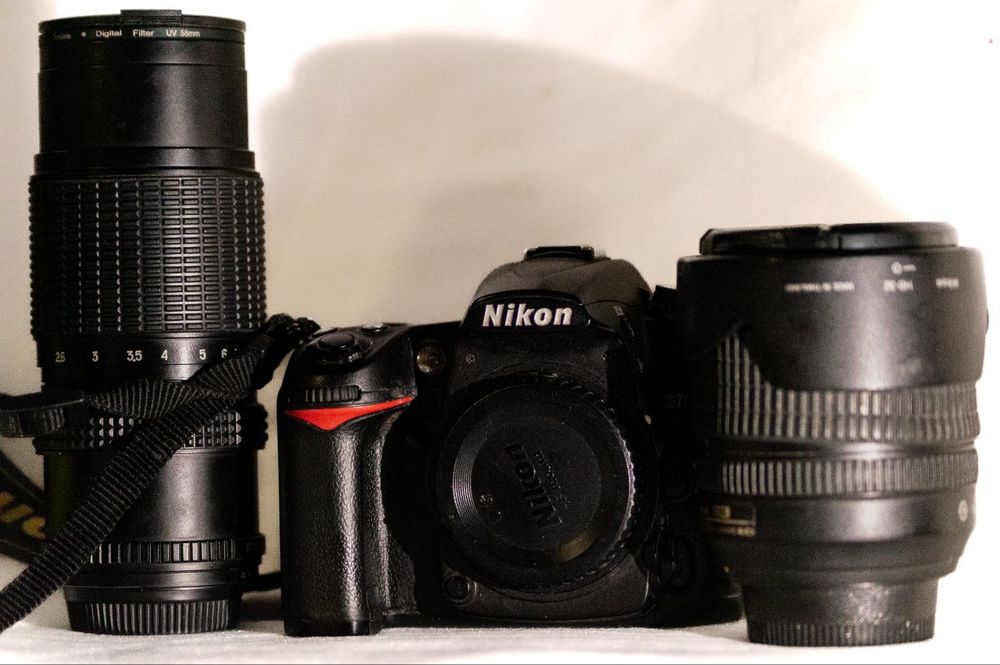 nikon d7000 + AF-S DX NIKKOR 18-105mm + Arsat M 80- 200mm f/4.5.f/

3.