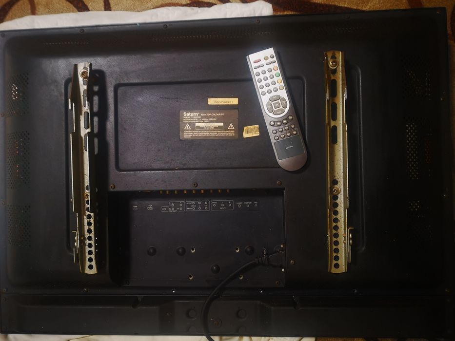 Телевізор Saturn 32 дюйми