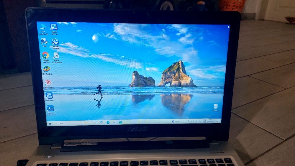 Asus ноутбук. Терміново!