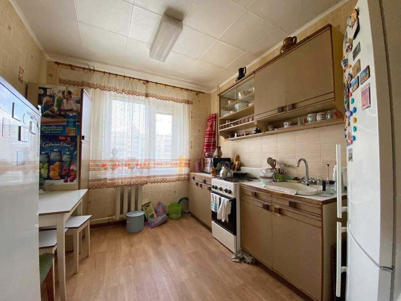 Продаж 3-кімнатної квартири вул. Заливна (р-н 29 школи, B-Tone)