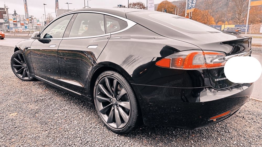 Tesla model S 100D CCS winter edition