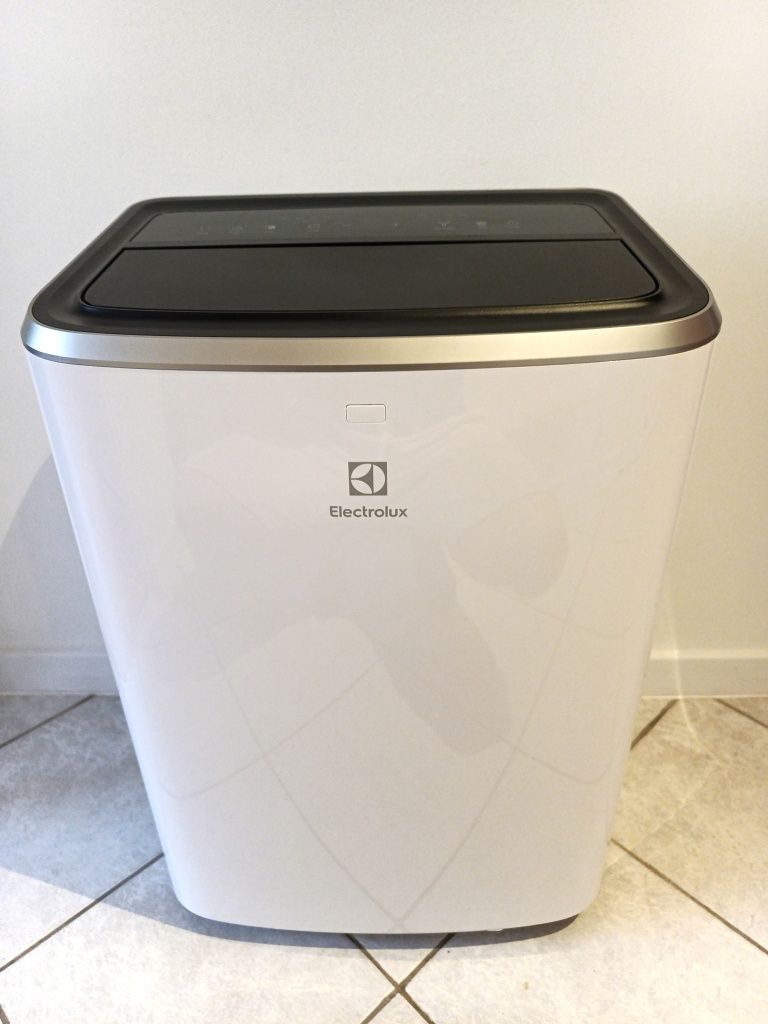 Klimatyzator przenośny Electrolux EXP34U338CW