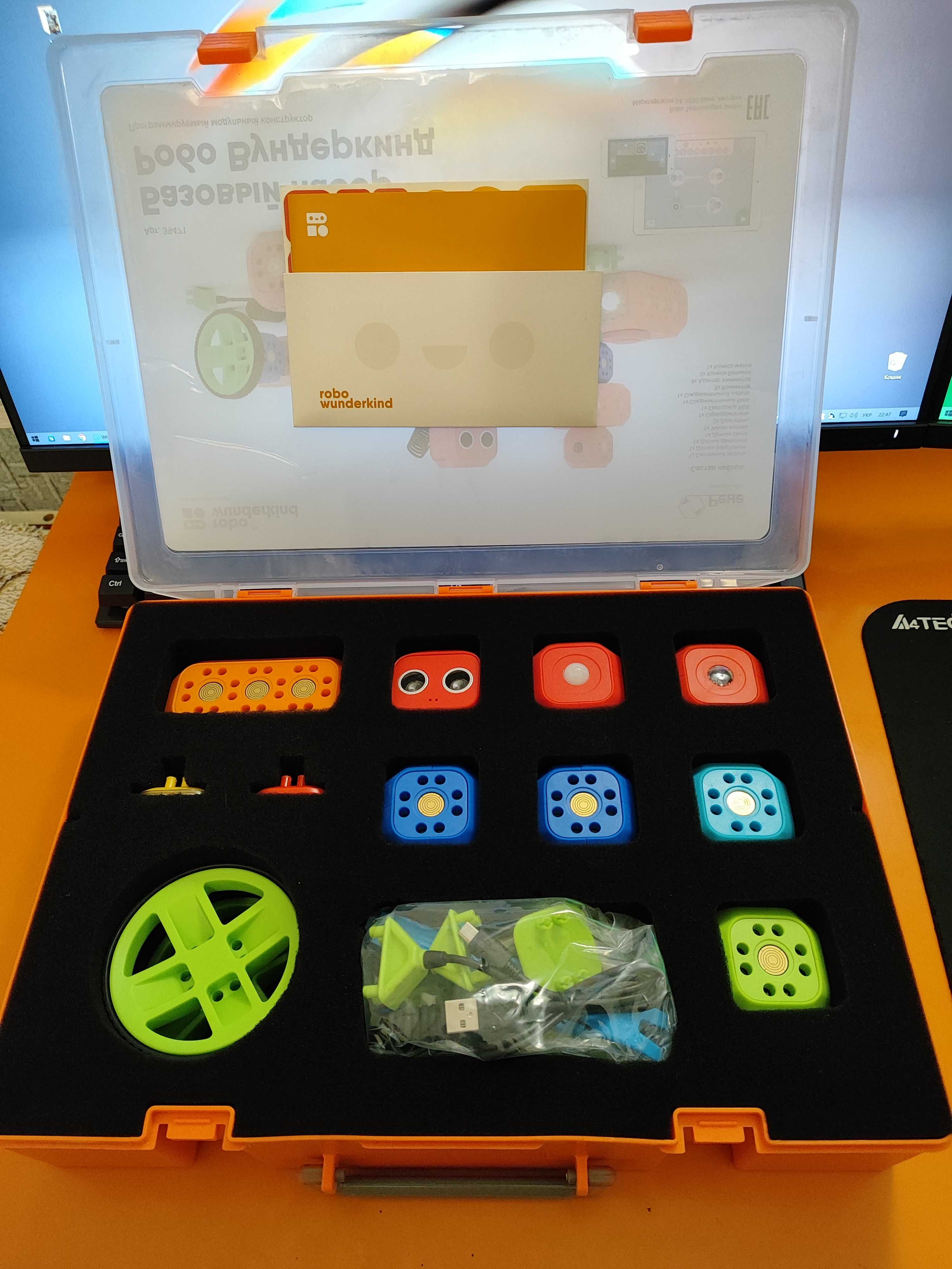 Програмуємий конструктор Robo Wunderkind Starter Kit (новий, оригінал)