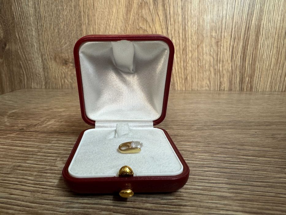 Wyrób Jubilerski  Złota Zawieszka z Kamieniem Próba 585 Waga 0.97g