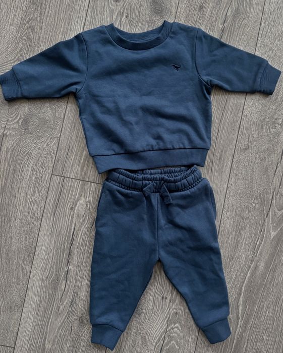 Дитячий костюм від Next