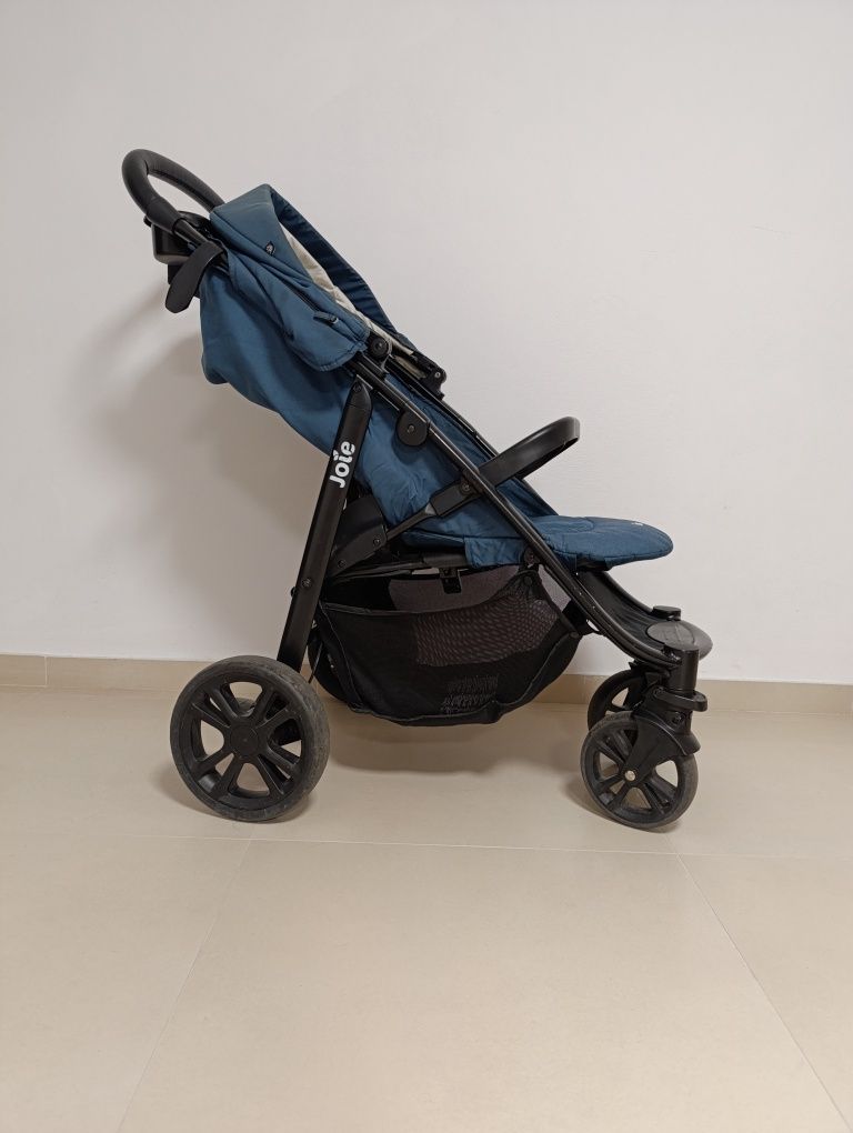 Wózek spacerowy Joie litetrax Granatowy