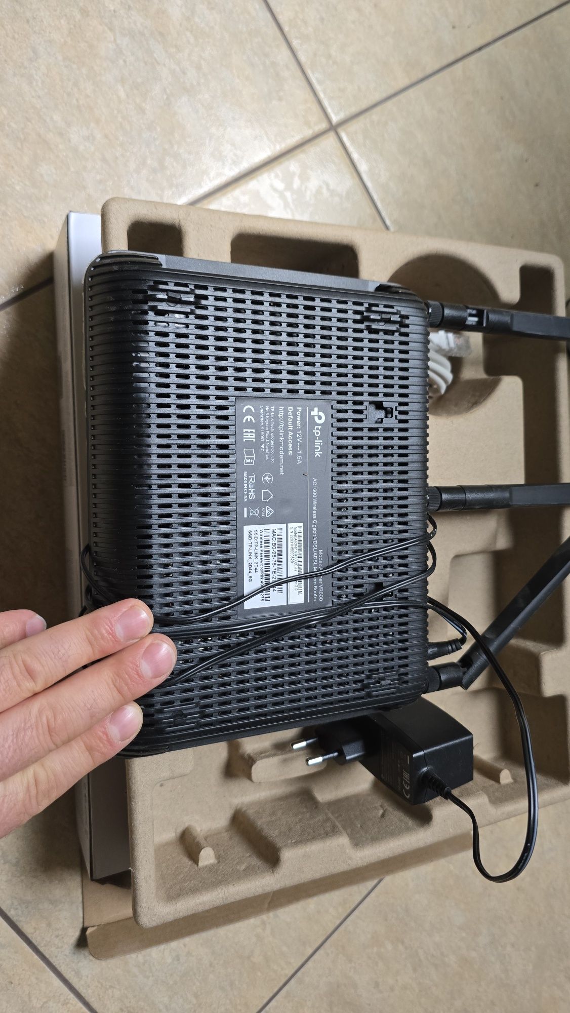 Modem ruter usb tplink vr600 super stan