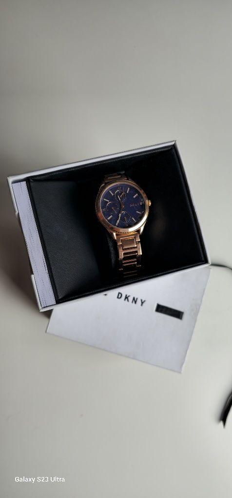 Zegarek damski DKNY