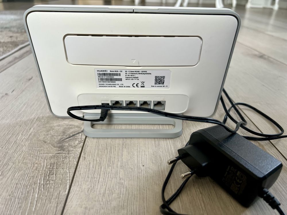 Router Huawei, model B535-232
