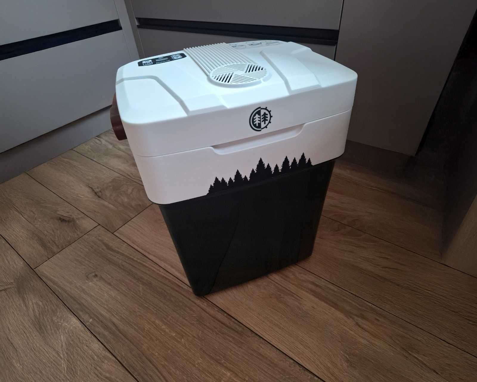 Lodówka Turystyczna NOWA Samochodowa POJEMNA 30L Zasilana 12V Lub 230V