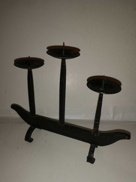 Kuty stalowy świecznik