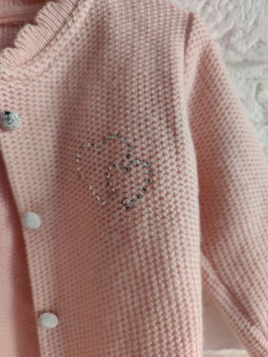 Sweterek 74 zapinamy na guziki