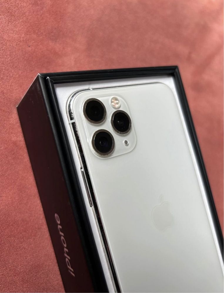 iPhone 11 Pro в ідеальному стані