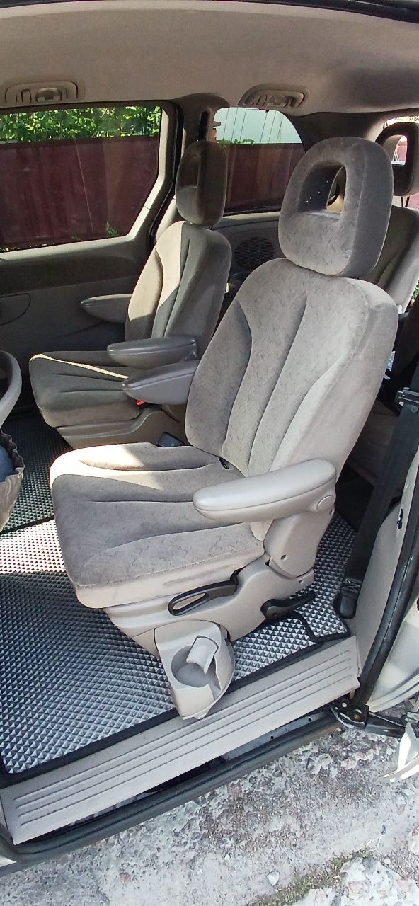 Продам крайслер вояджер Chrysler voyager