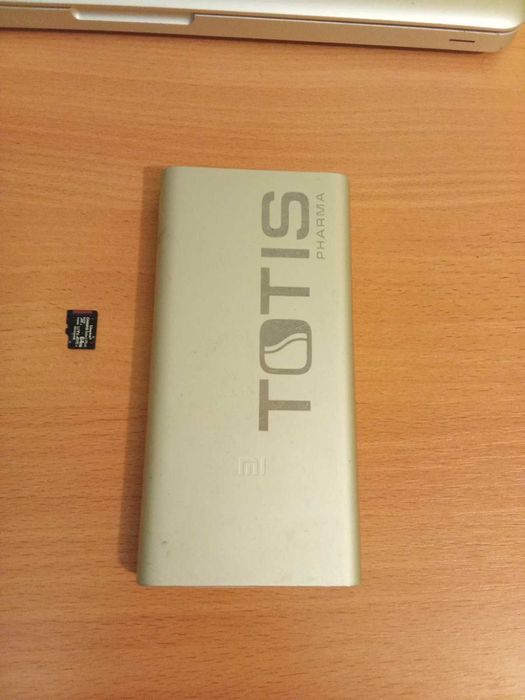 Повер банк MI рабочий 10000