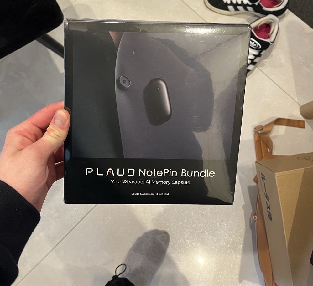Plaud pin оригінал диктофон з встроєним AI
