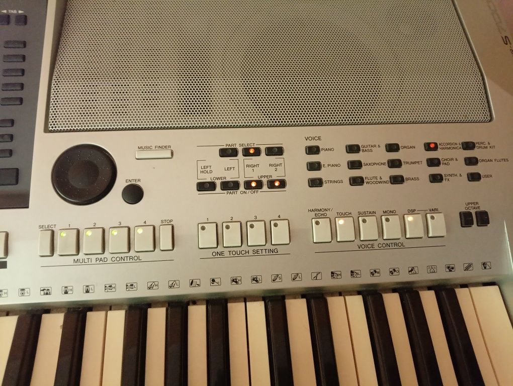 Keyboard Yamaha psr s700